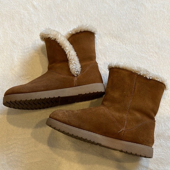 Tan Faux Fur Pull On Short Booties Target Women's Size 7 - Picture 9 of 12